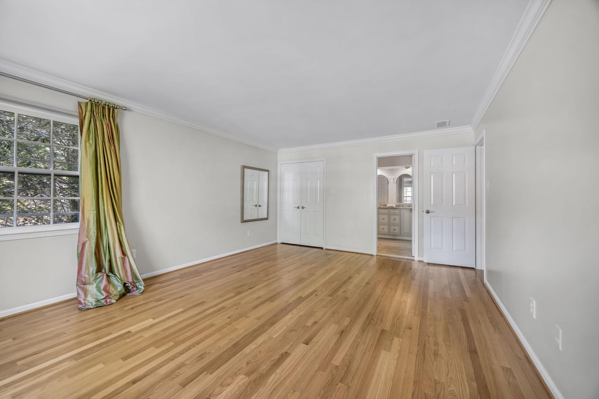 718 RIDGE DRIVE