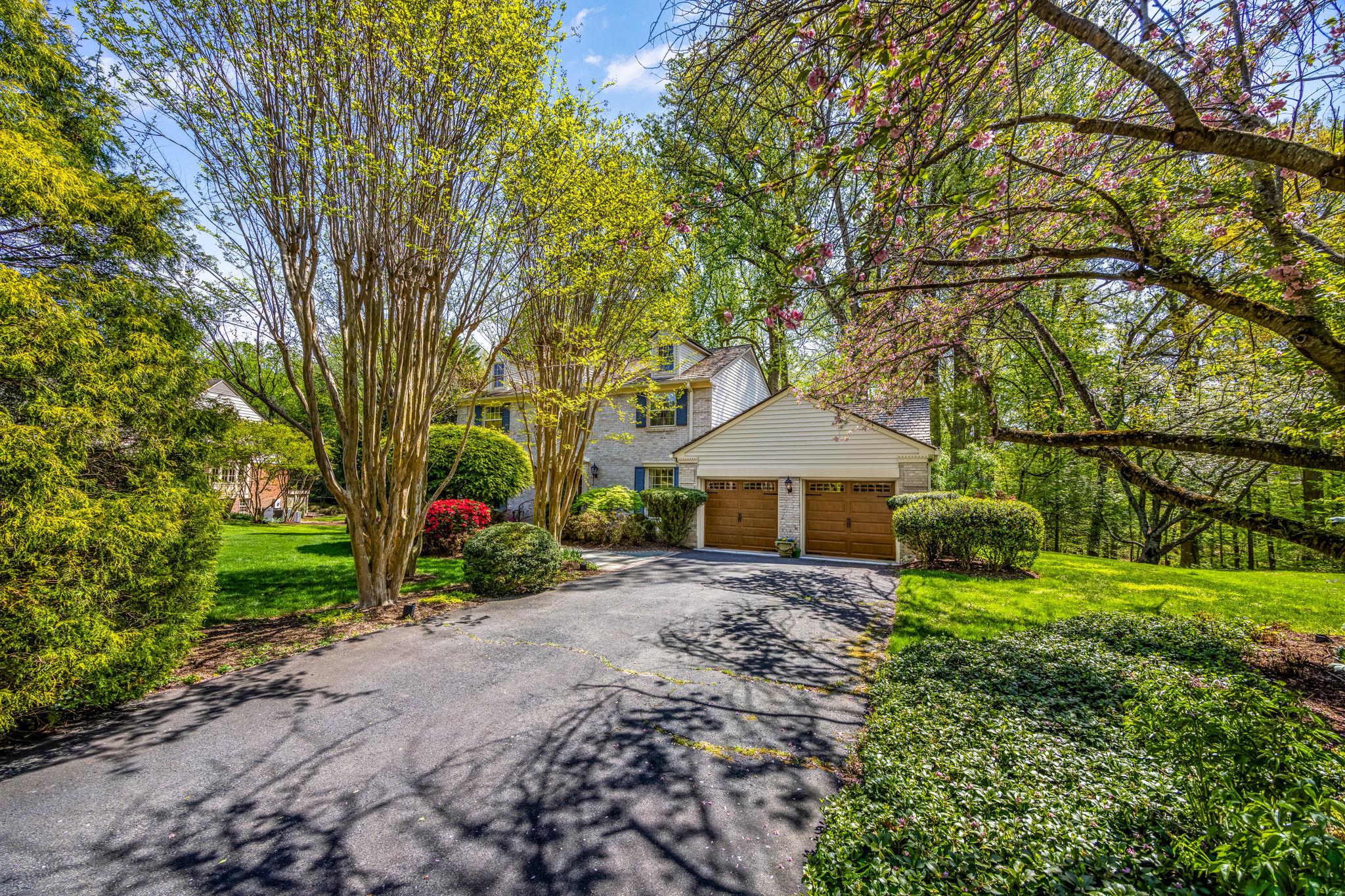 718 RIDGE DRIVE