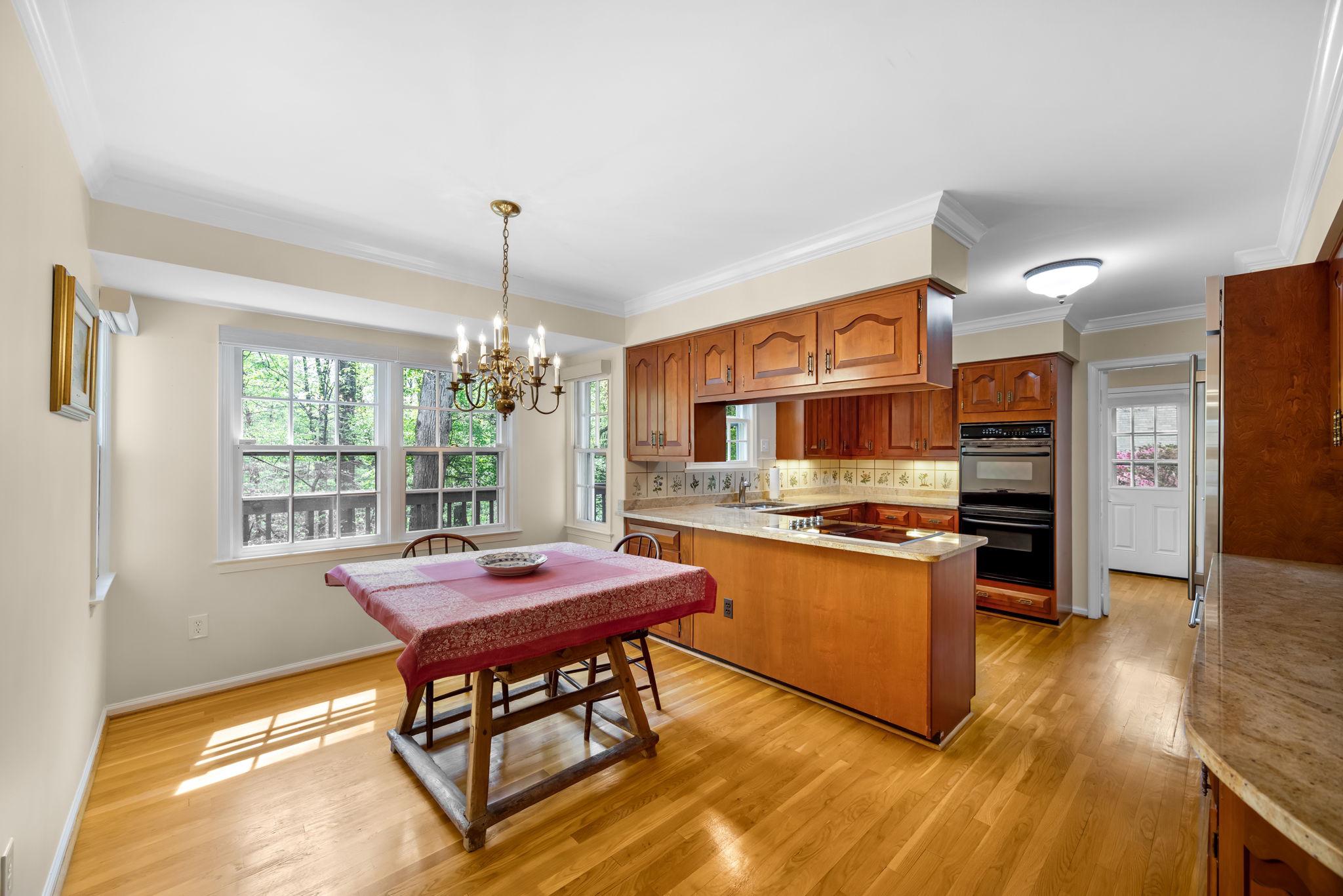 718 RIDGE DRIVE