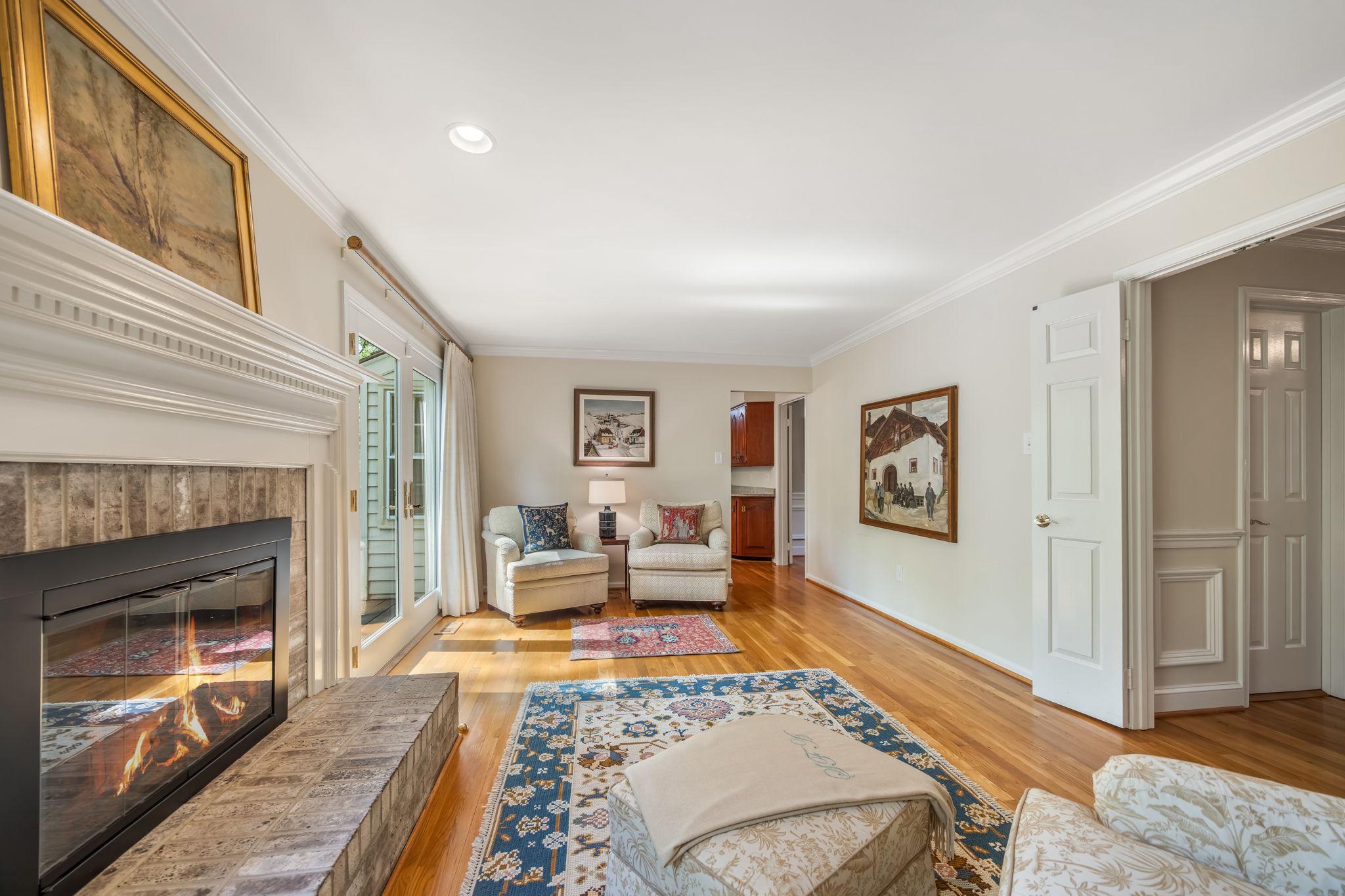 718 RIDGE DRIVE