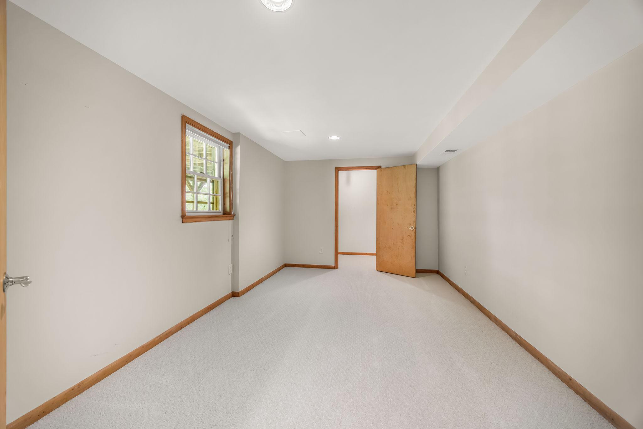 718 RIDGE DRIVE