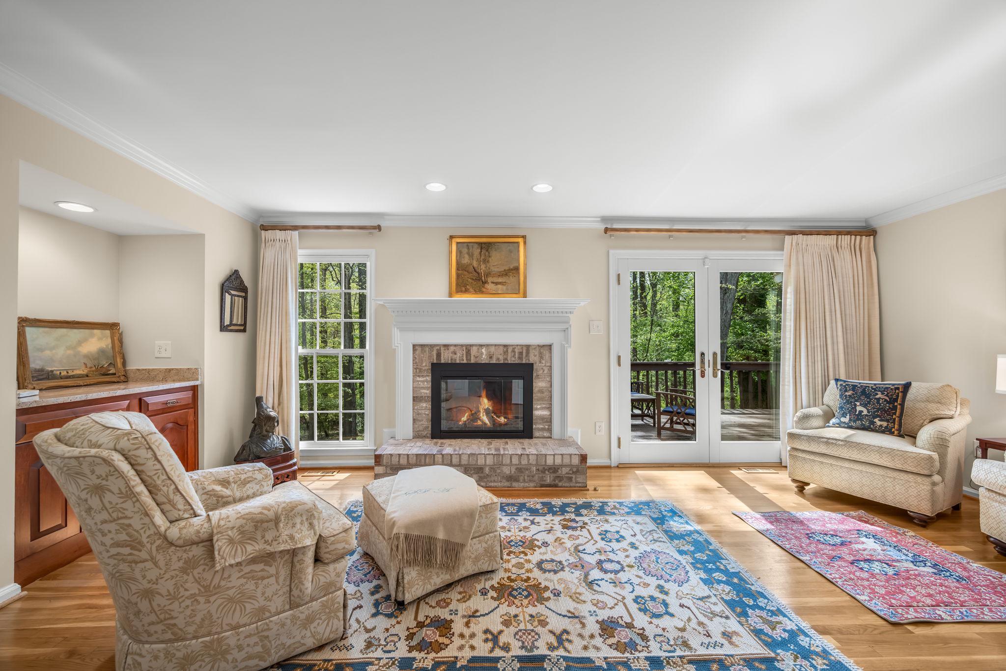 718 RIDGE DRIVE