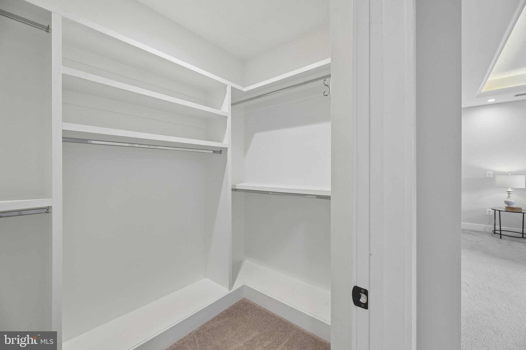 2336 N OAK STREET
