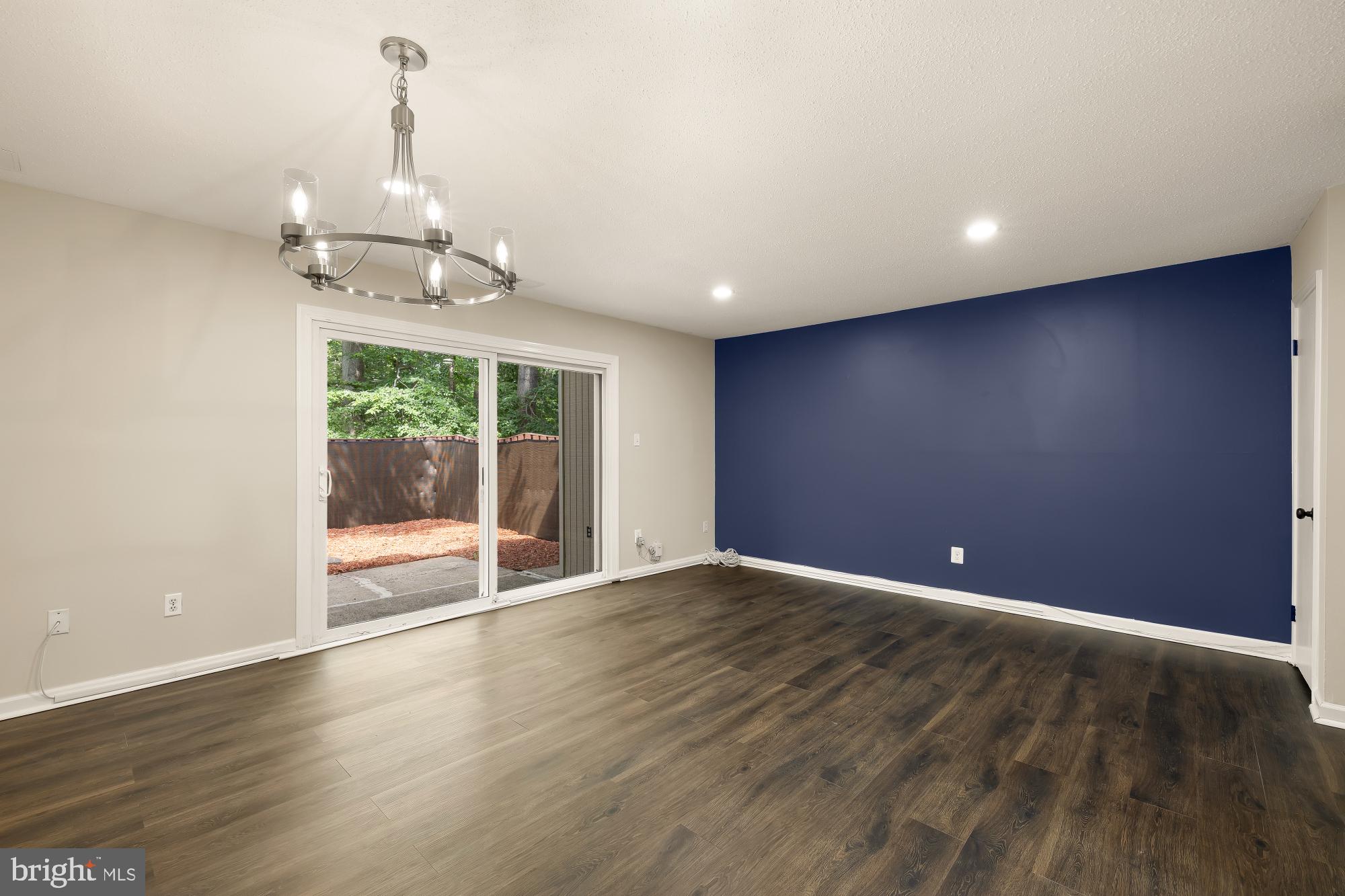 2240 SOUTHGATE SQUARE