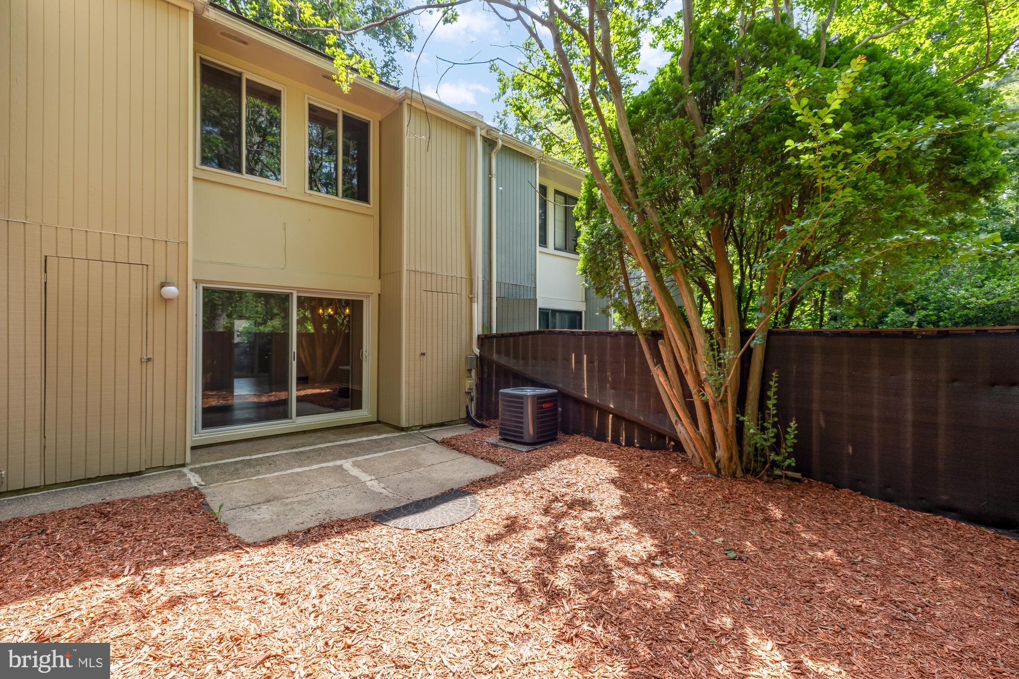 2240 SOUTHGATE SQUARE