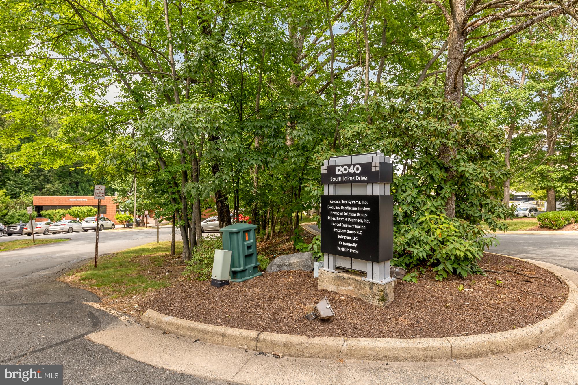 2240 SOUTHGATE SQUARE