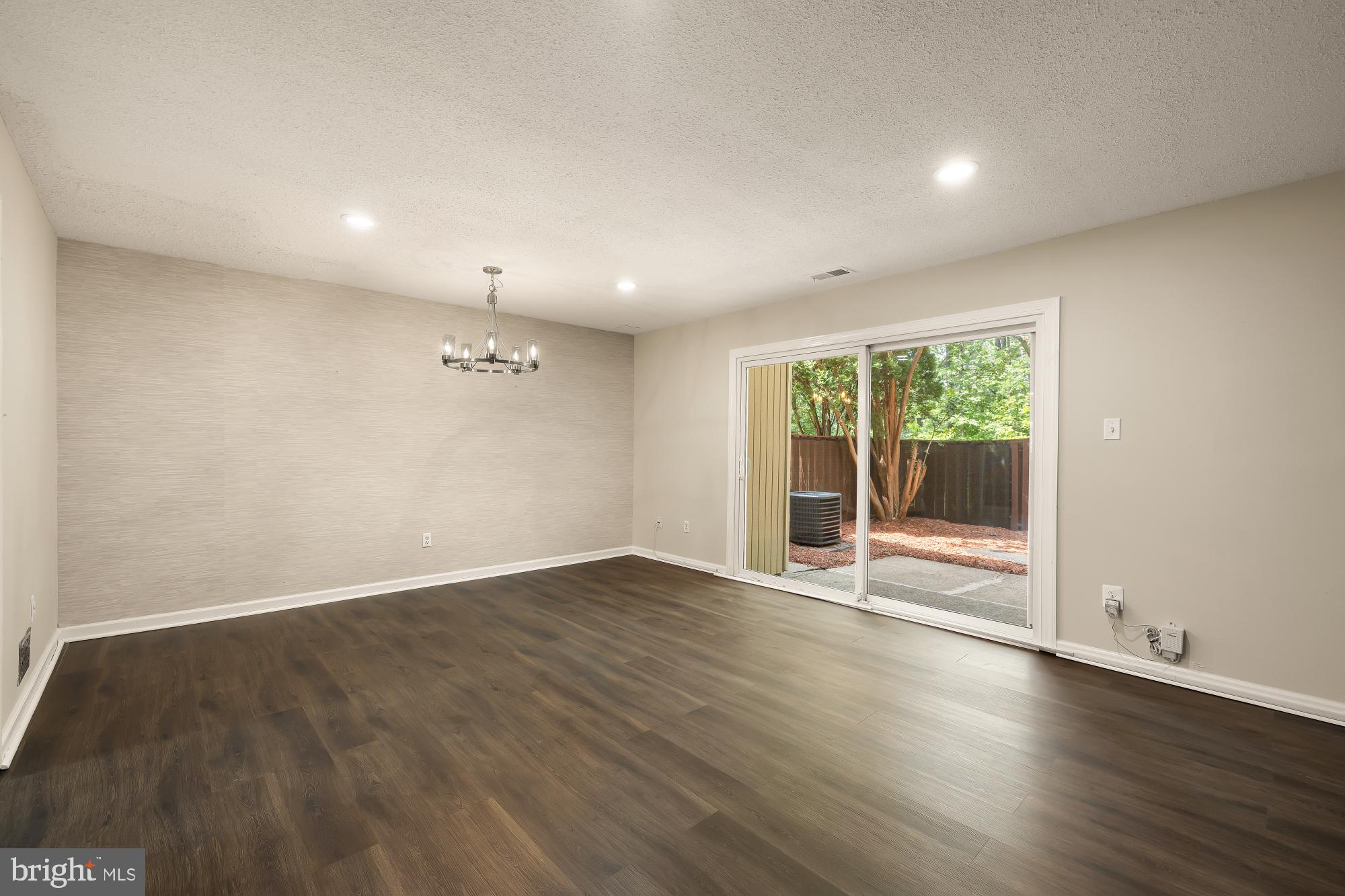 2240 SOUTHGATE SQUARE