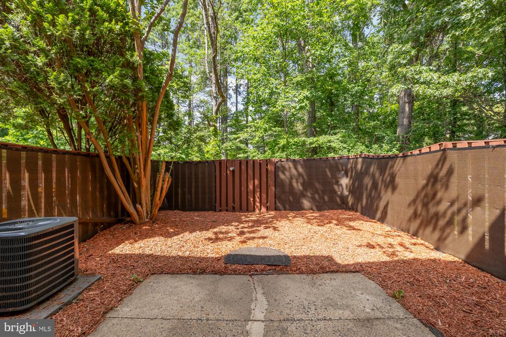 2240 SOUTHGATE SQUARE