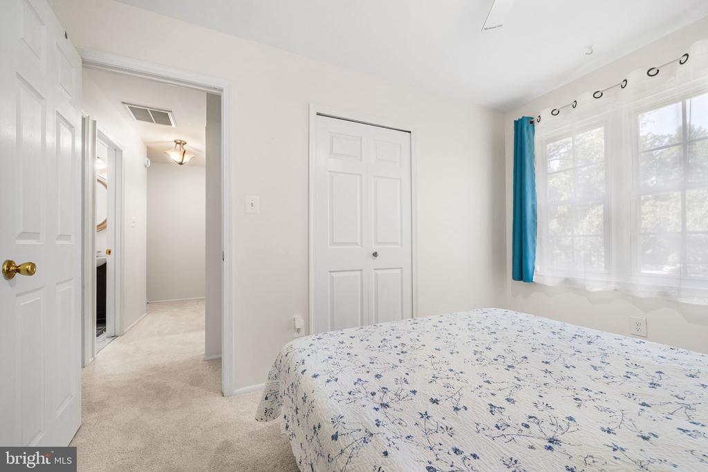 8252 GETTY COURT