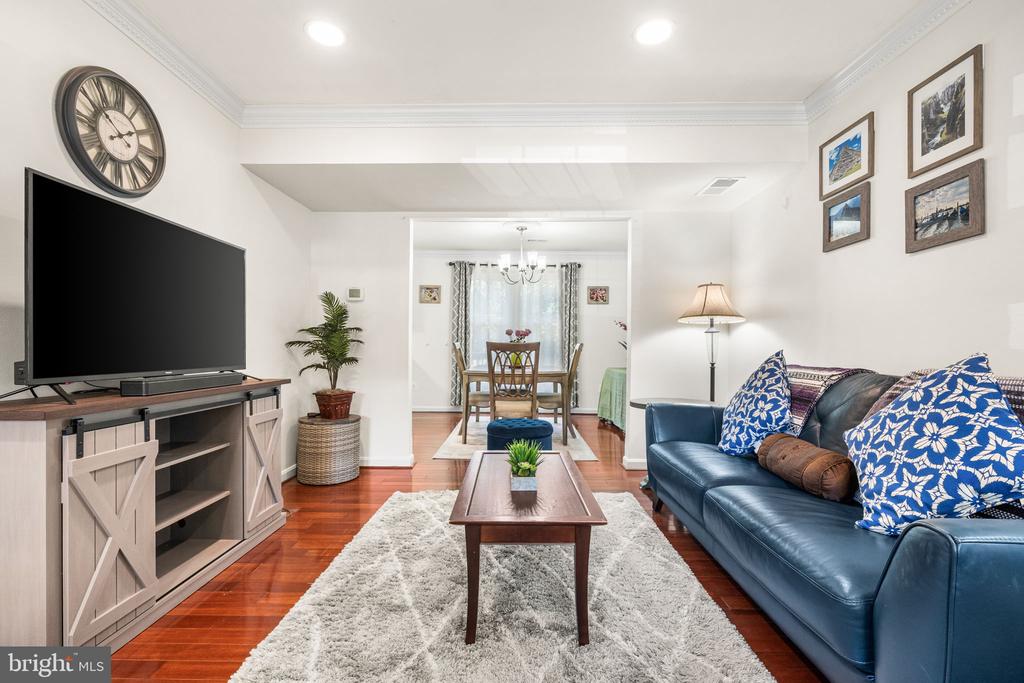 8252 GETTY COURT