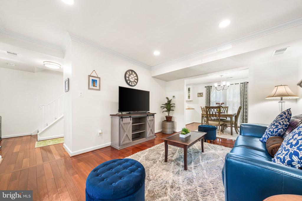 8252 GETTY COURT