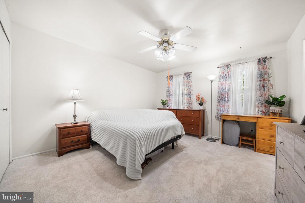 8252 GETTY COURT