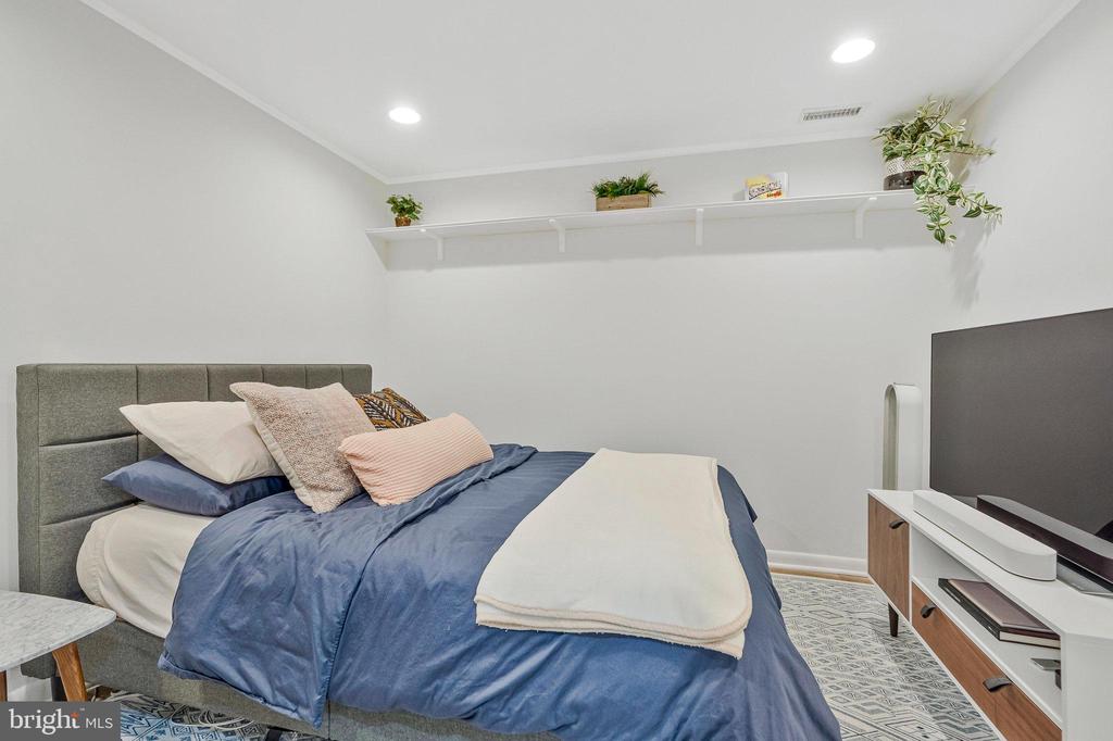 11 COLOMA COURT