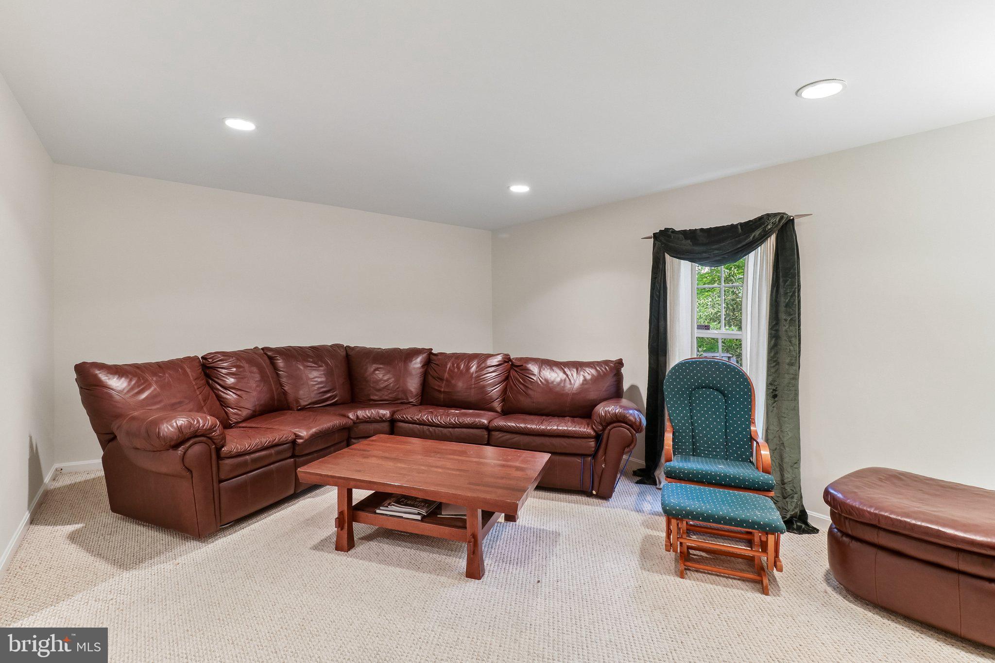 43528 CLIVEDON COURT