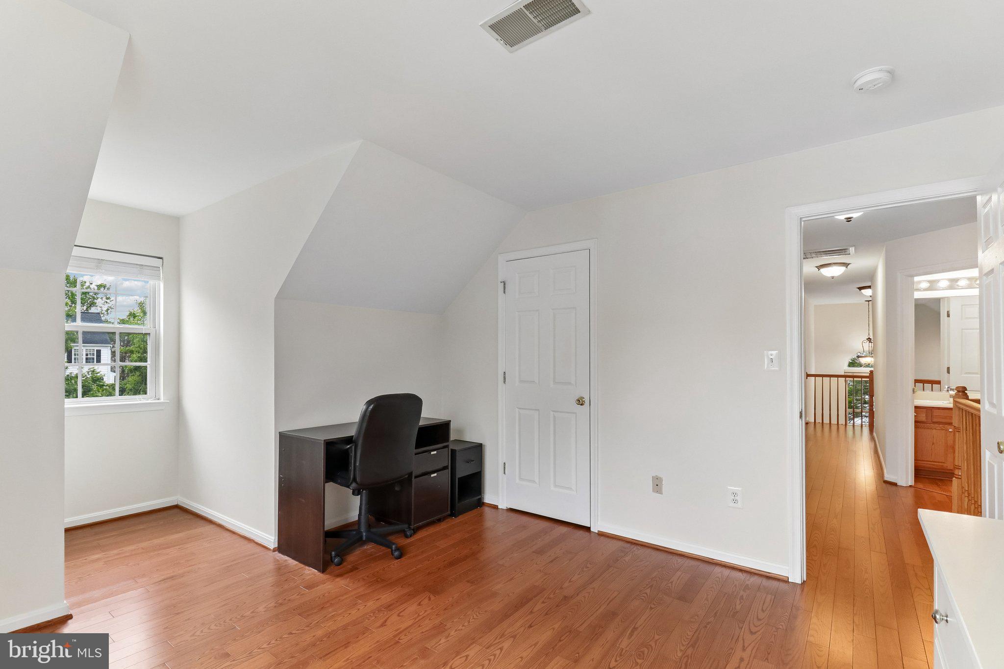 43528 CLIVEDON COURT