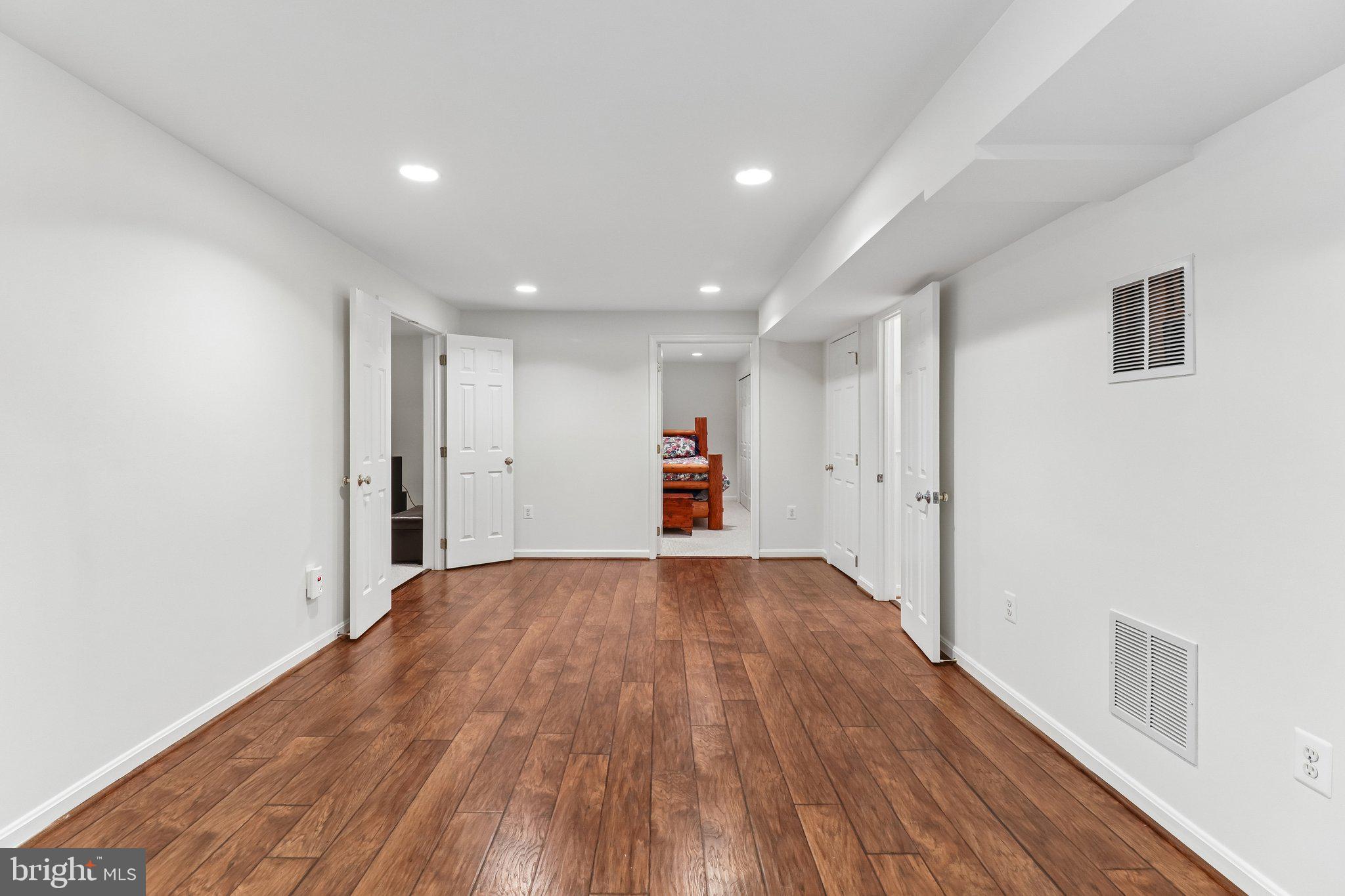 43528 CLIVEDON COURT