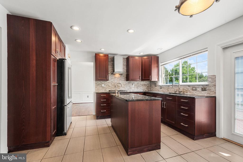 20379 SNOWPOINT PLACE