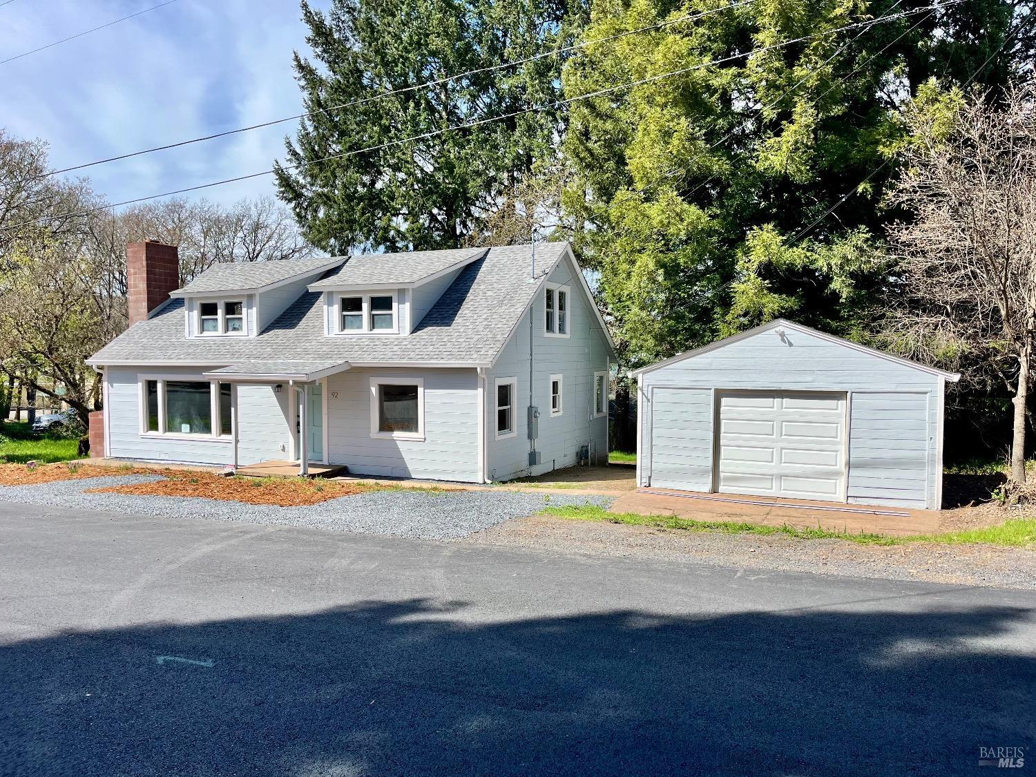 92 Madrone St