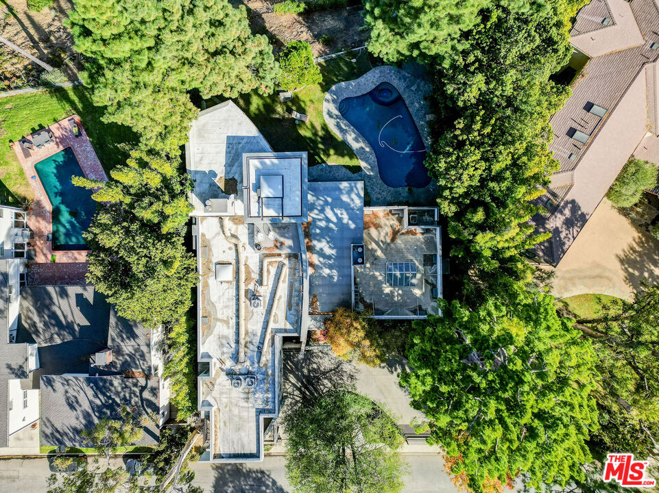 2238 Stradella Rd