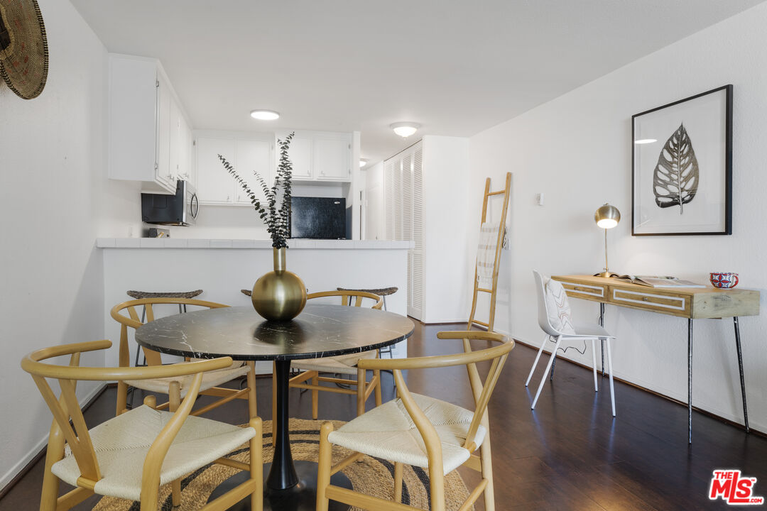 22 Navy St Unit: 205