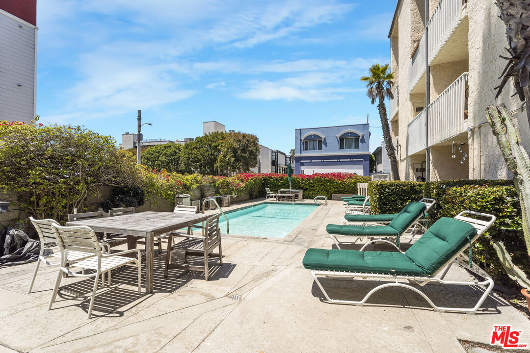 22 Navy St Unit: 205