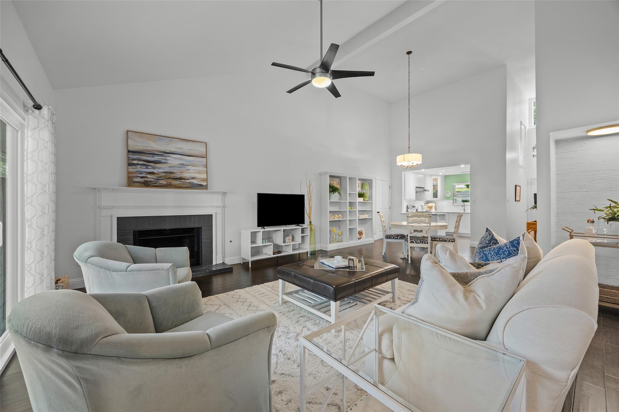 3870 Williamsburg CIR