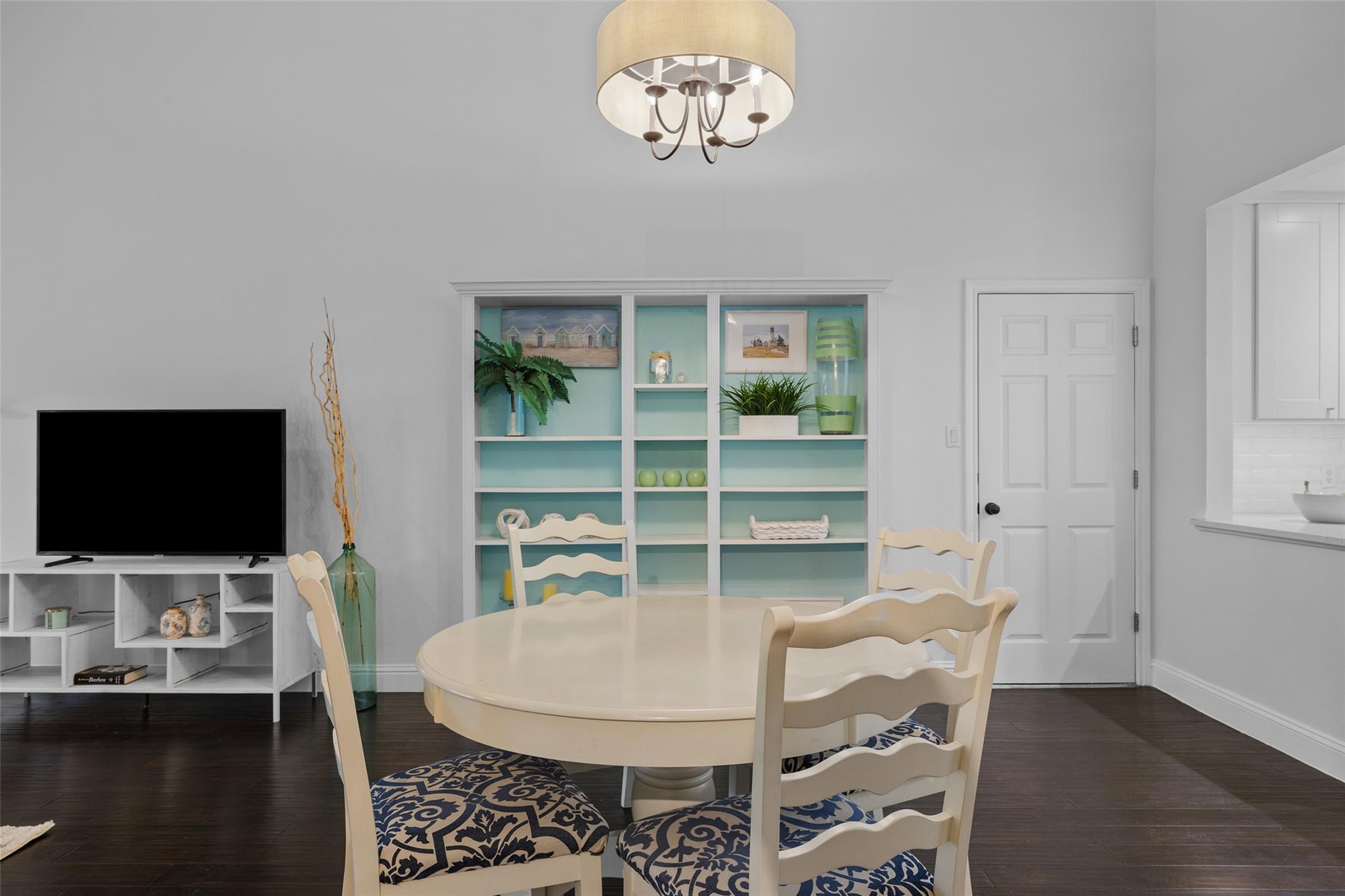 3870 Williamsburg CIR