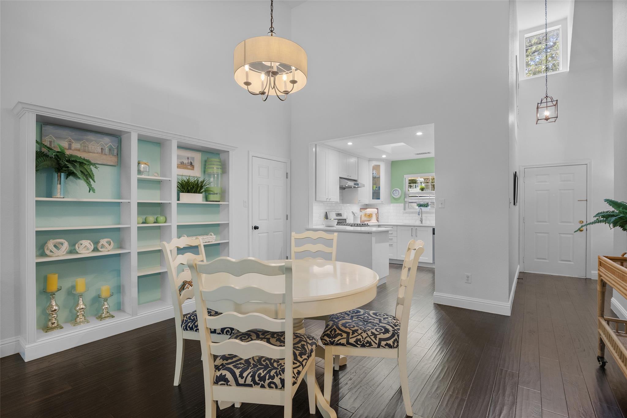 3870 Williamsburg CIR