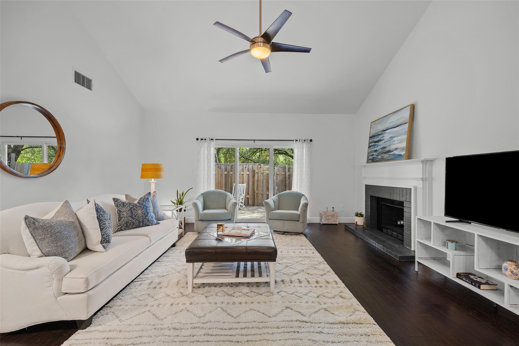 3870 Williamsburg CIR