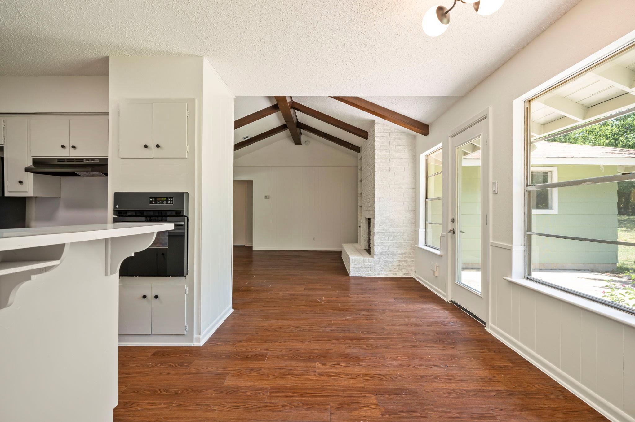 6801 Kings PT