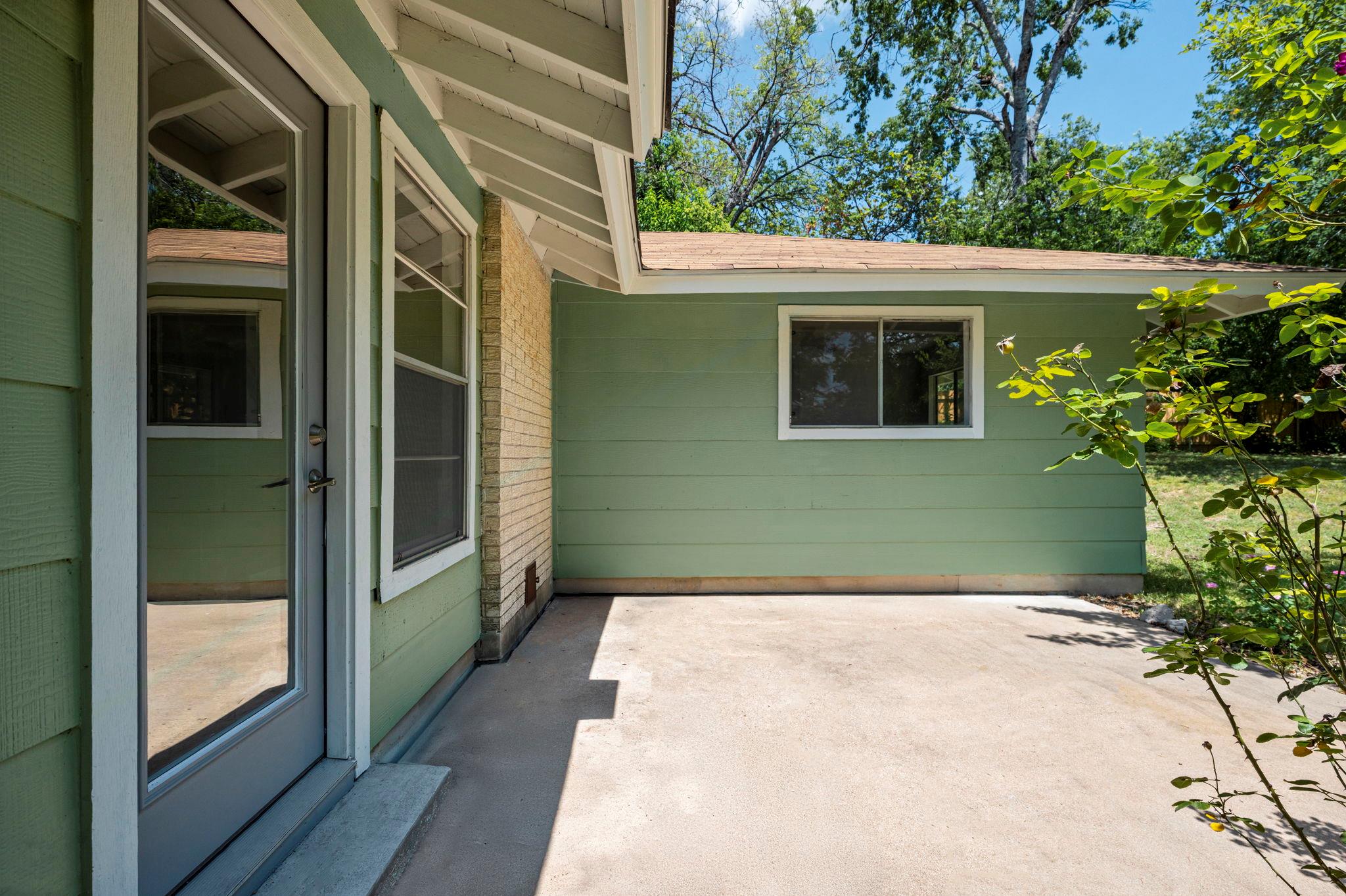 6801 Kings PT
