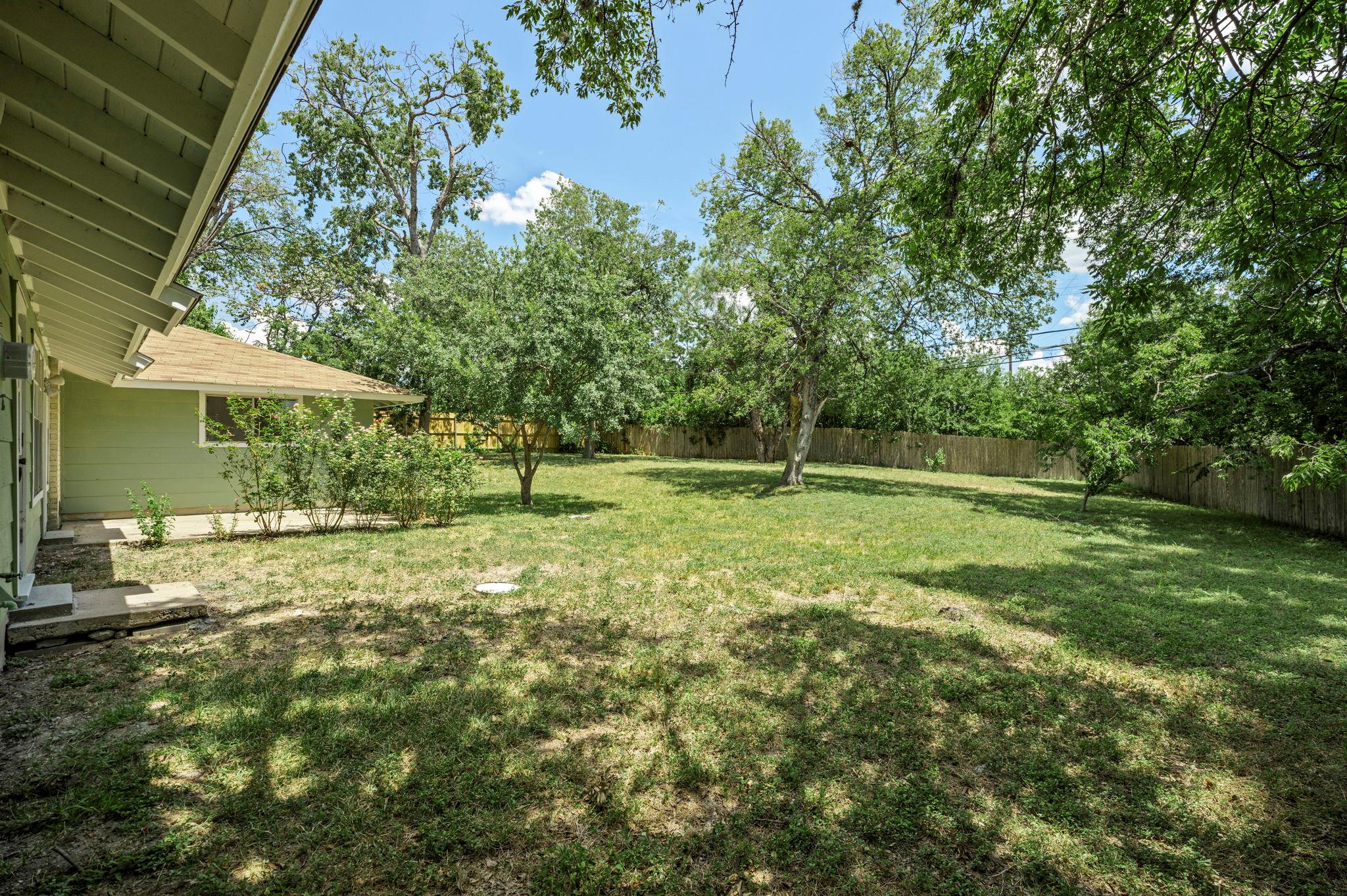6801 Kings PT