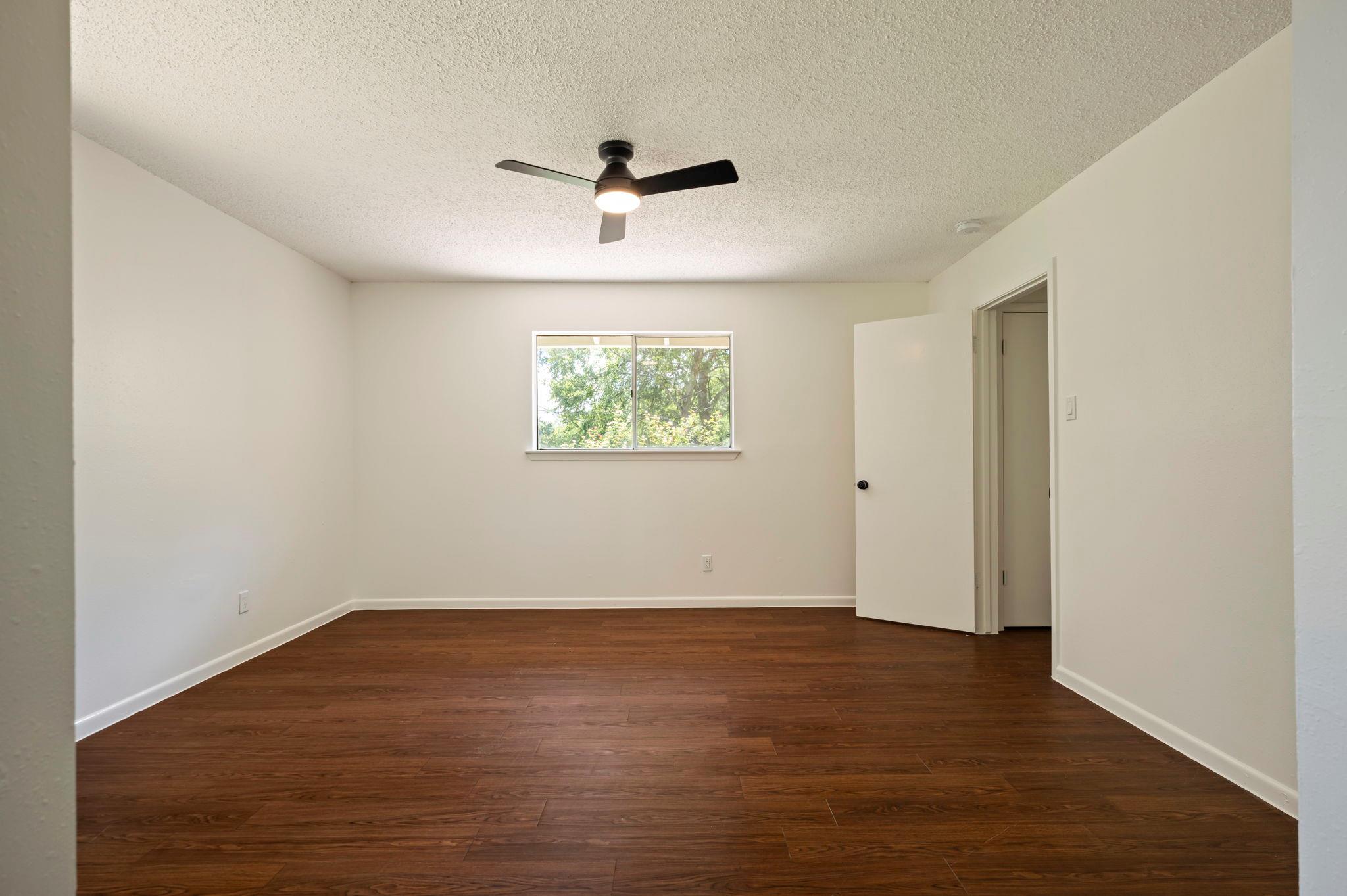 6801 Kings PT