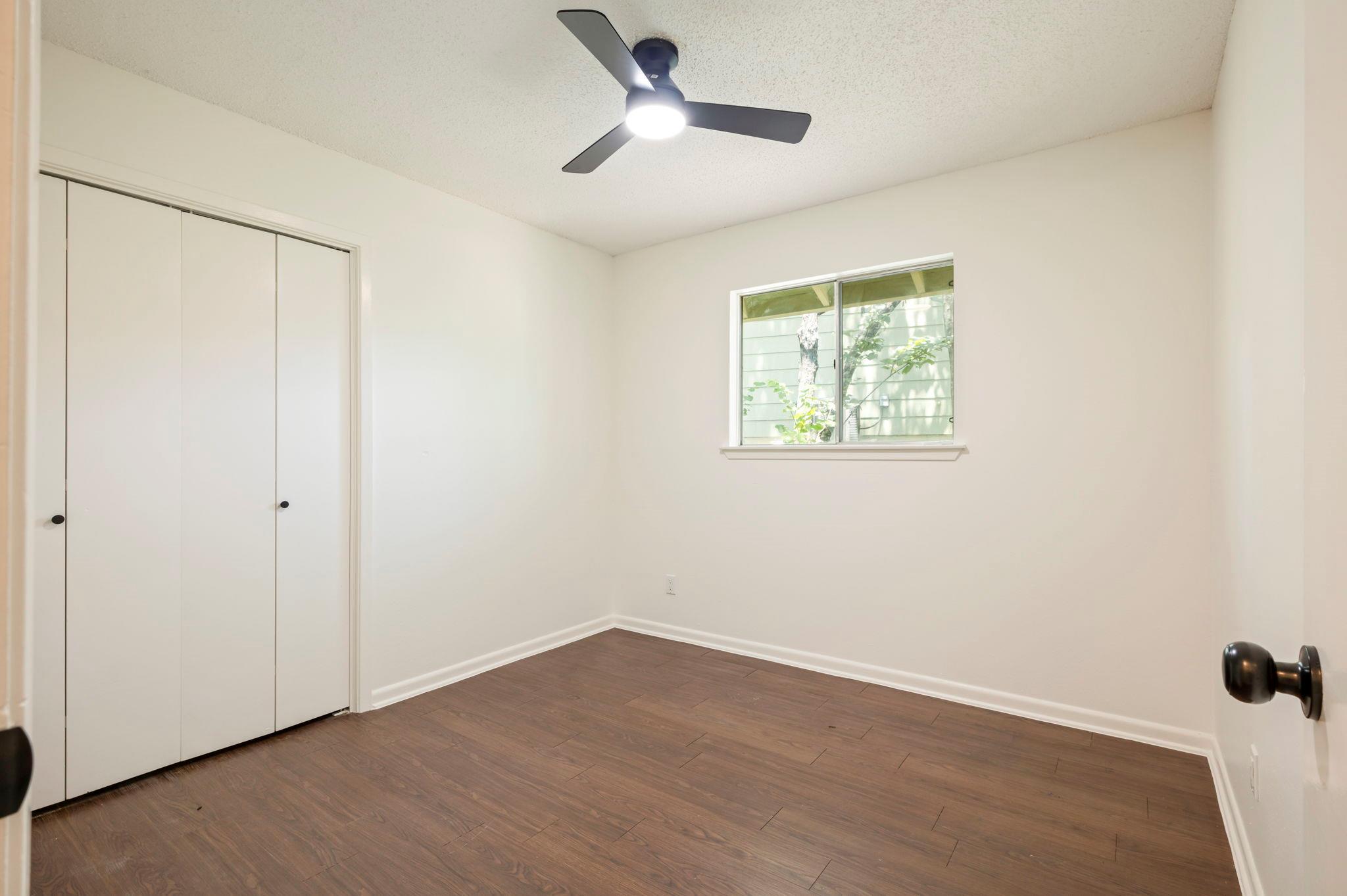 6801 Kings PT