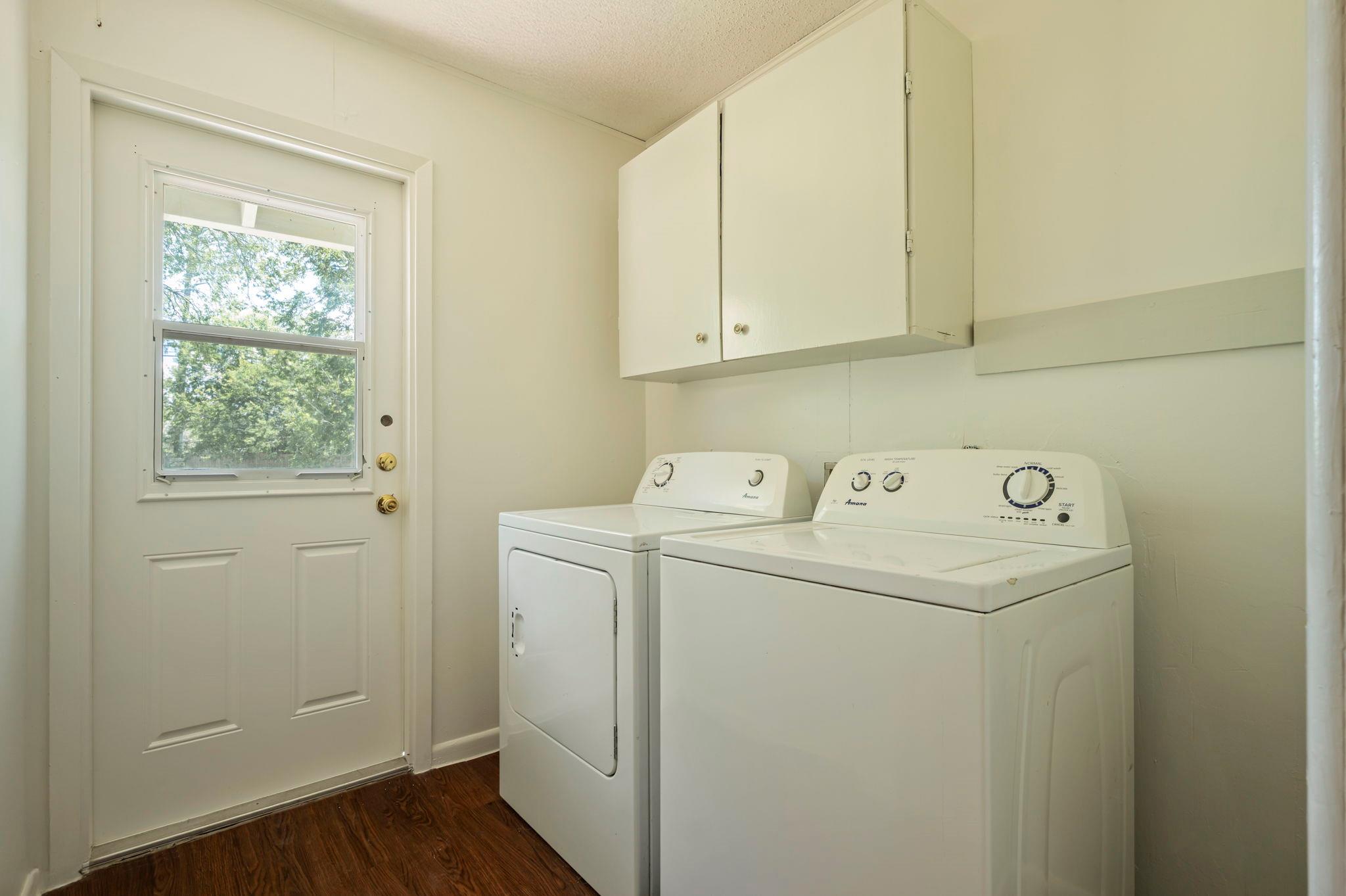 6801 Kings PT
