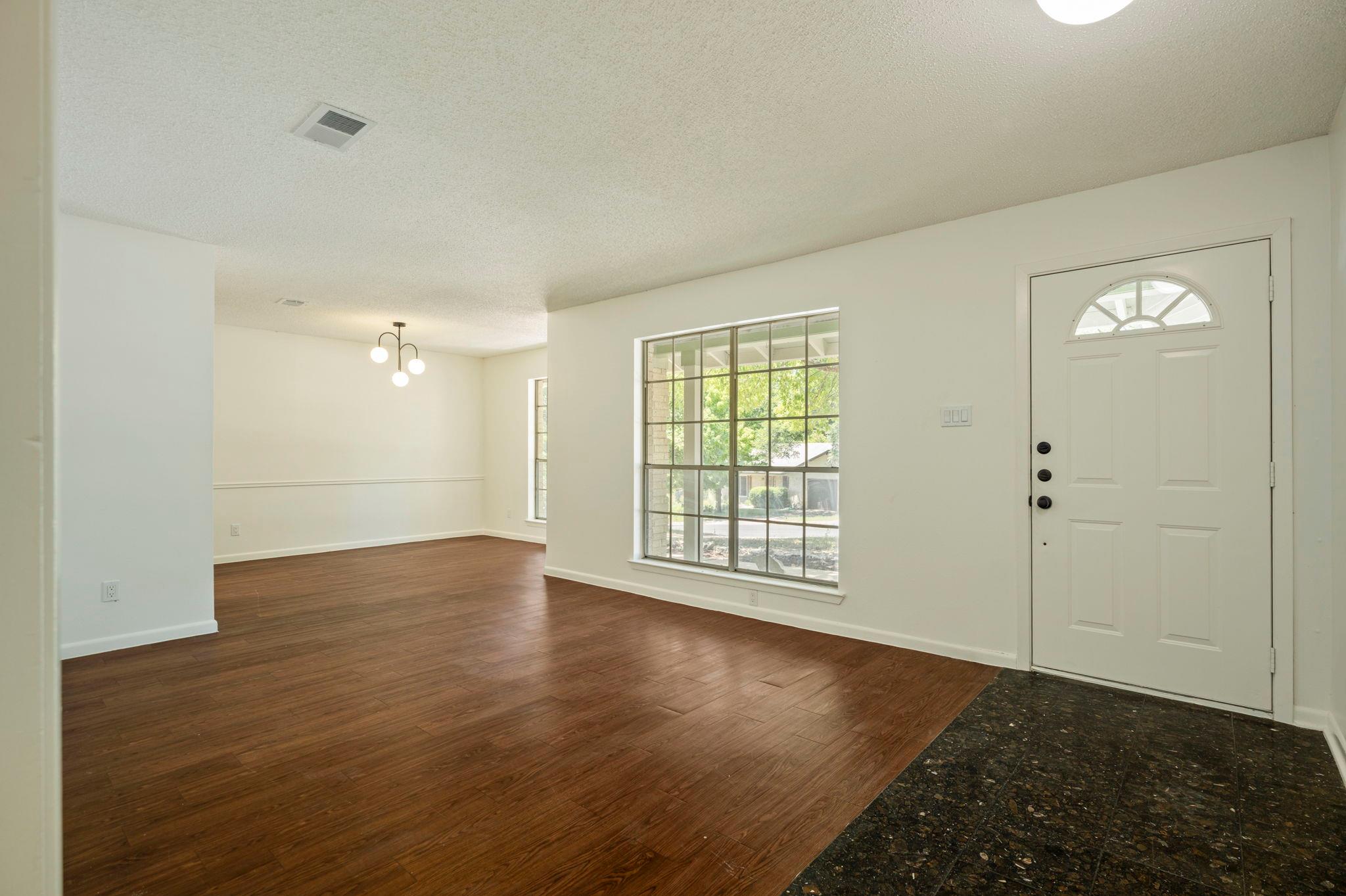 6801 Kings PT