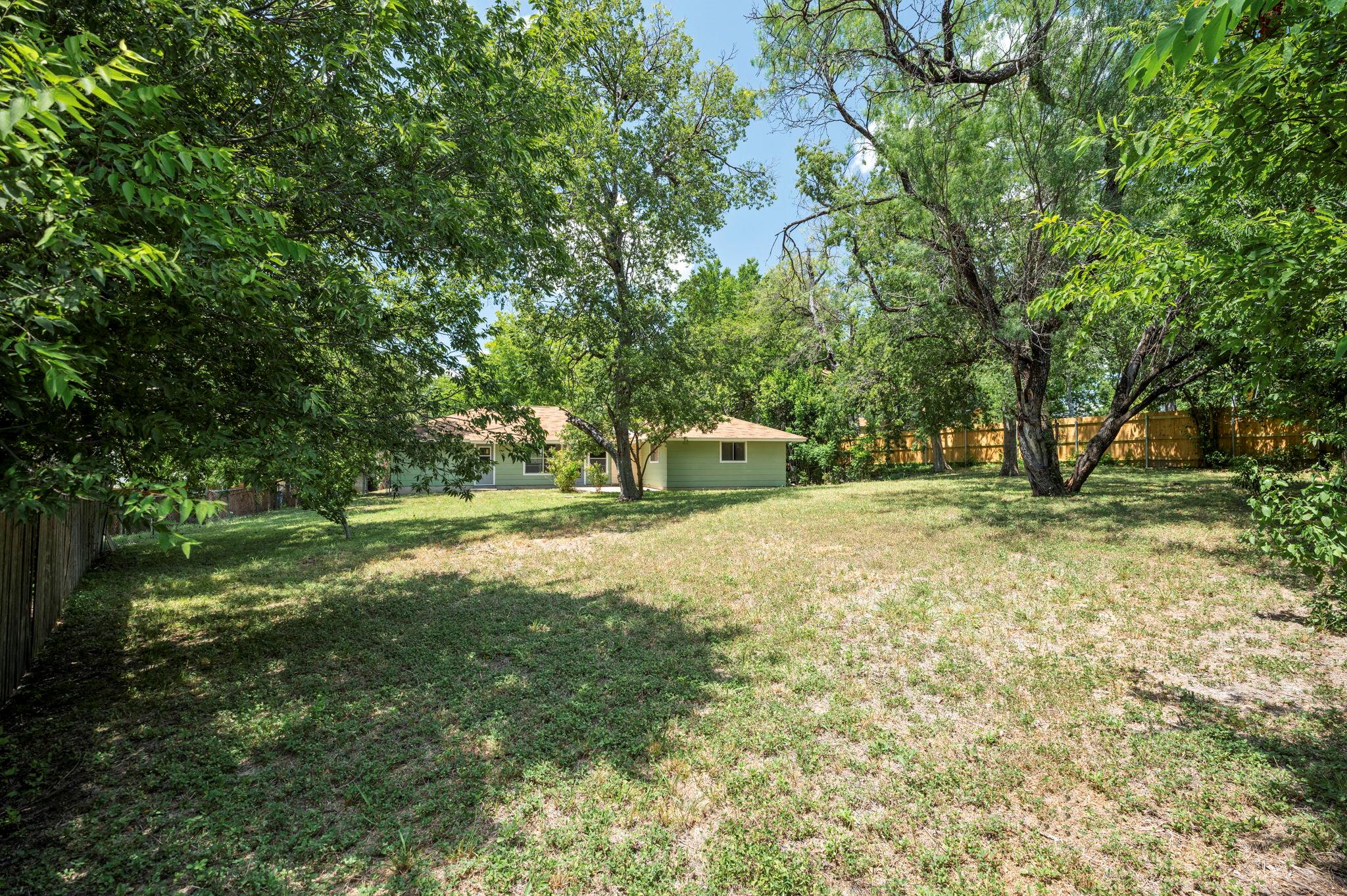 6801 Kings PT