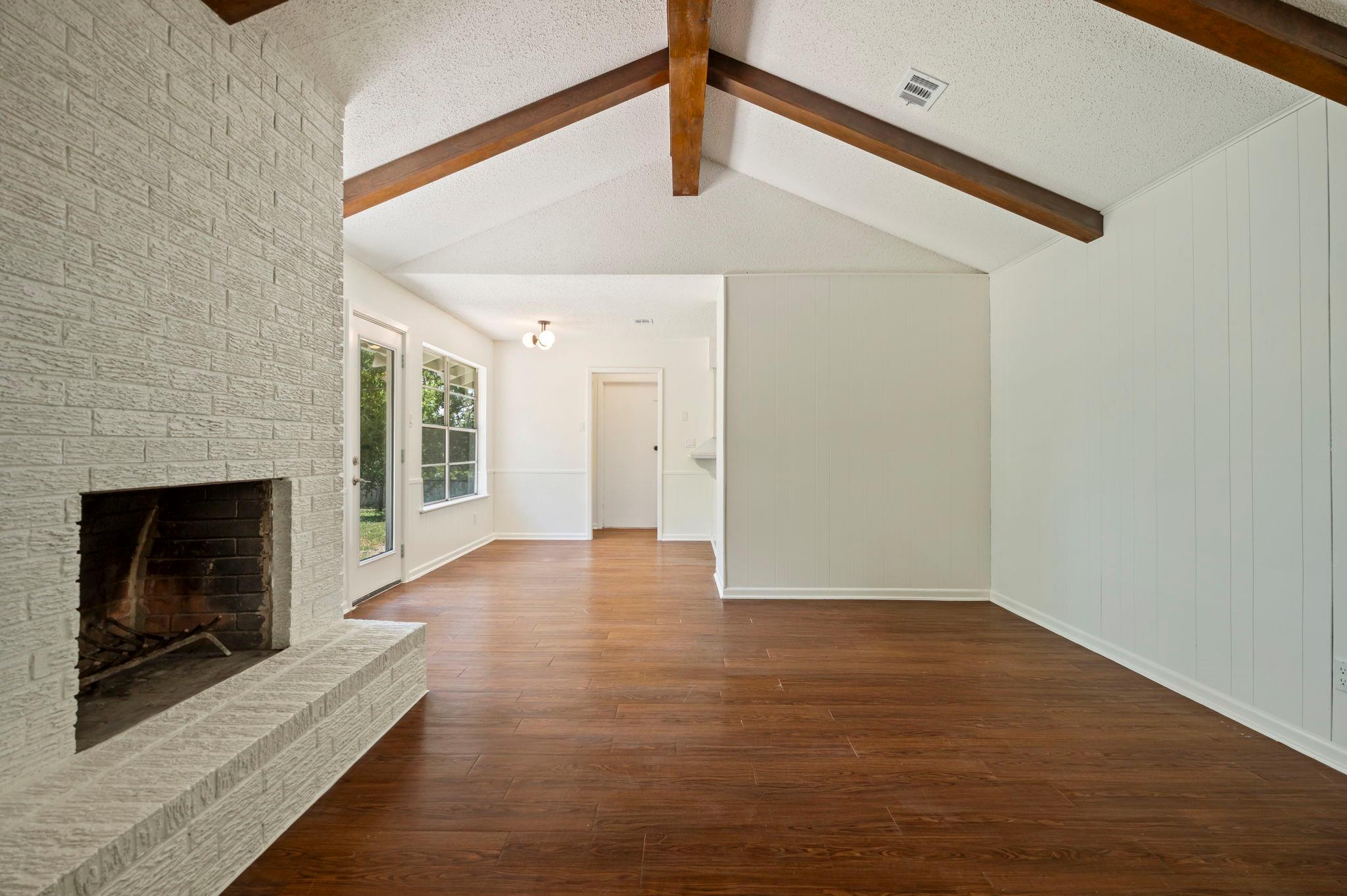 6801 Kings PT