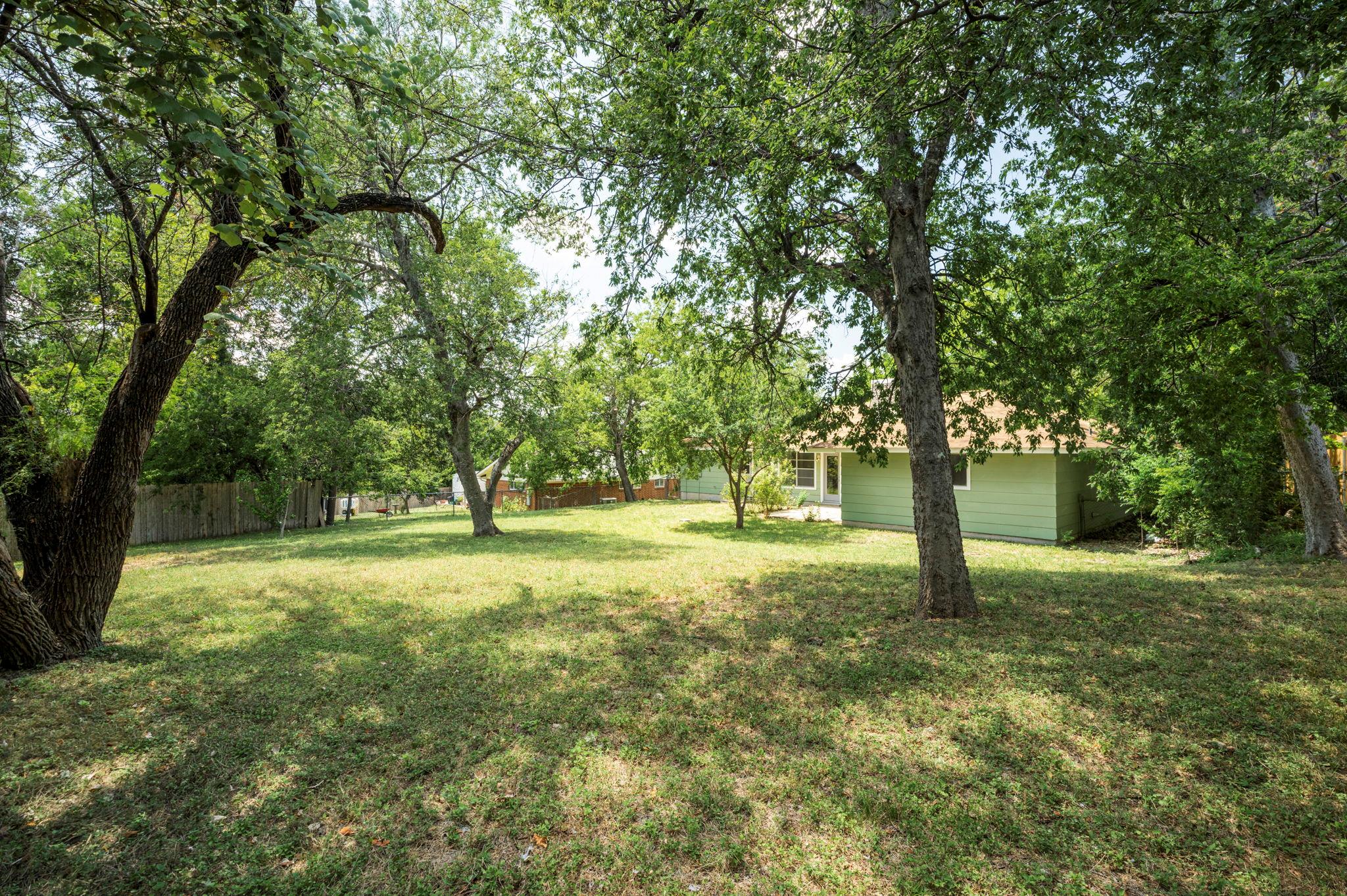 6801 Kings PT