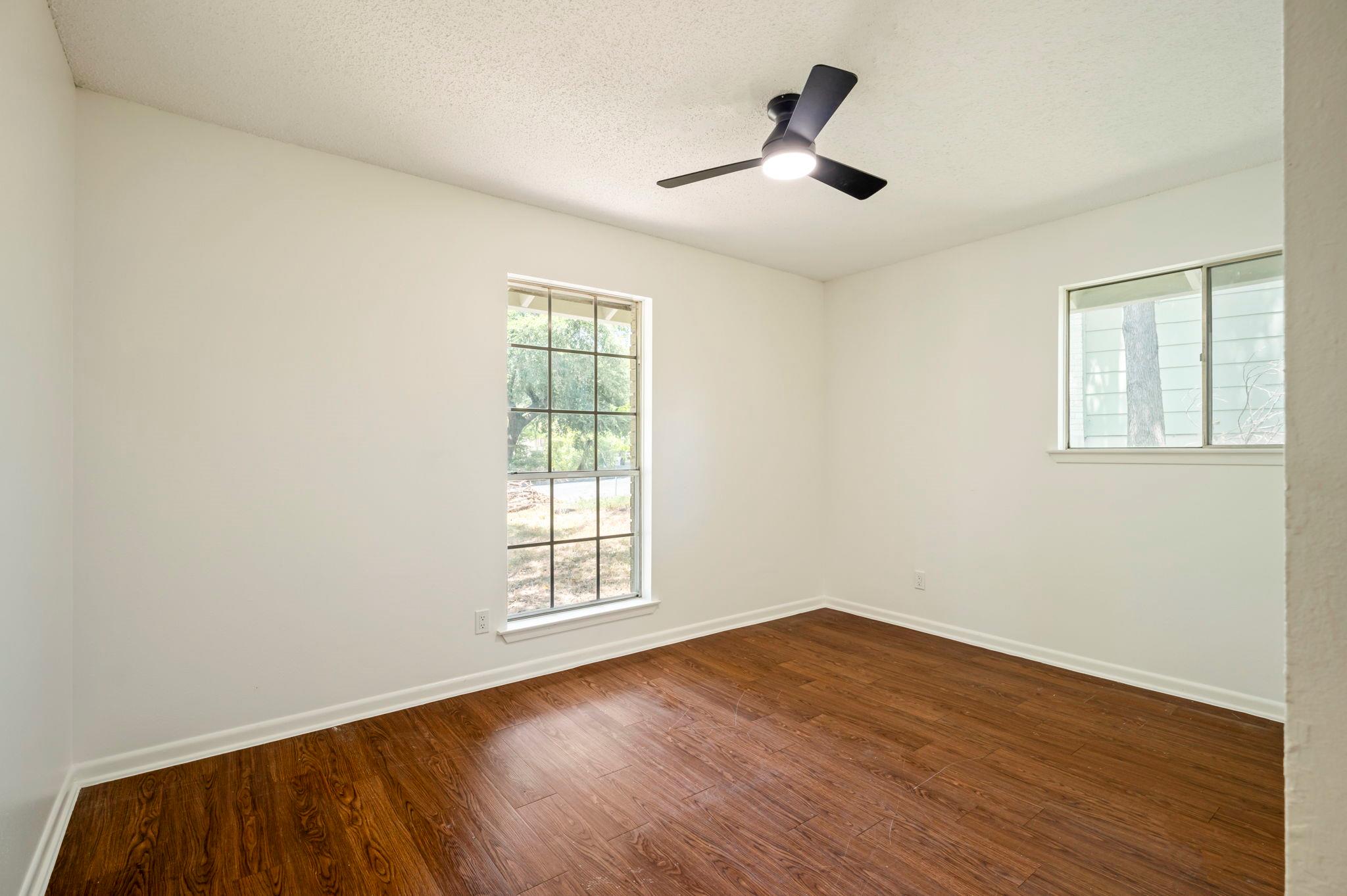 6801 Kings PT