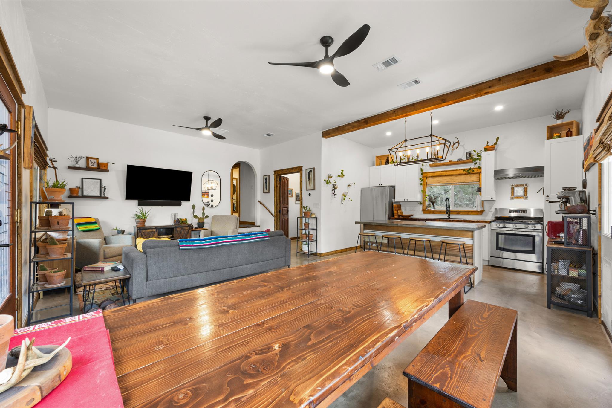 107 S Rainbow Ranch RD