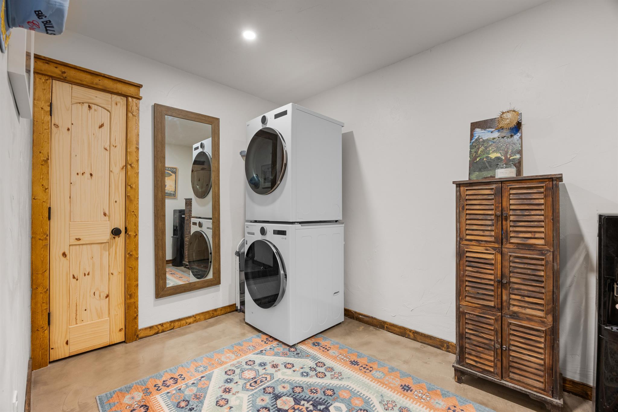 107 S Rainbow Ranch RD