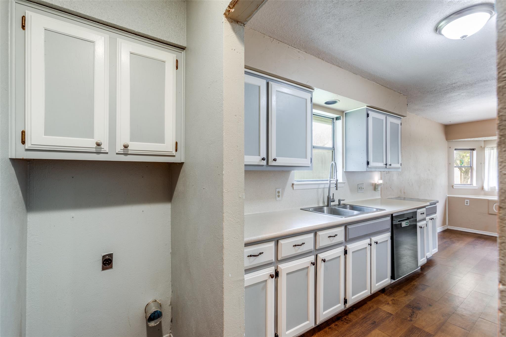 708 Greenwich PL