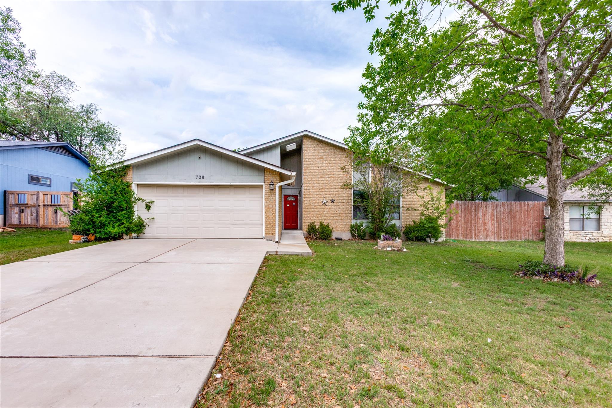 708 Greenwich PL