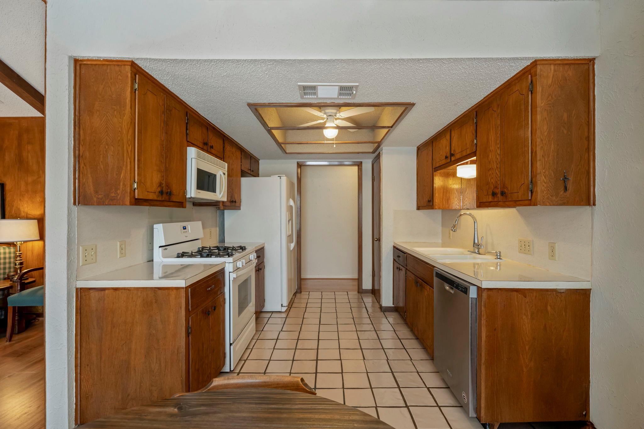 4609 Cliffstone CV