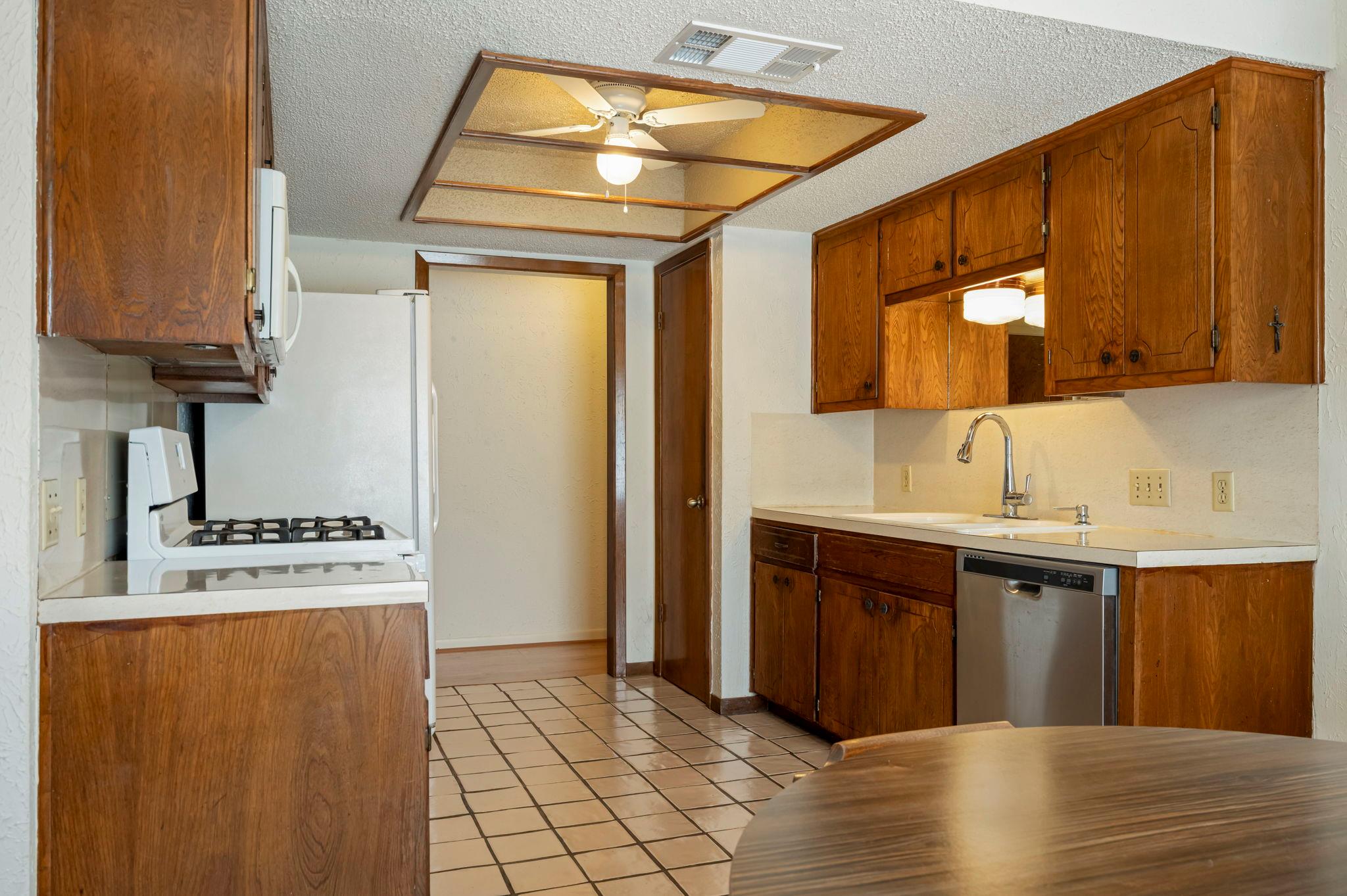 4609 Cliffstone CV