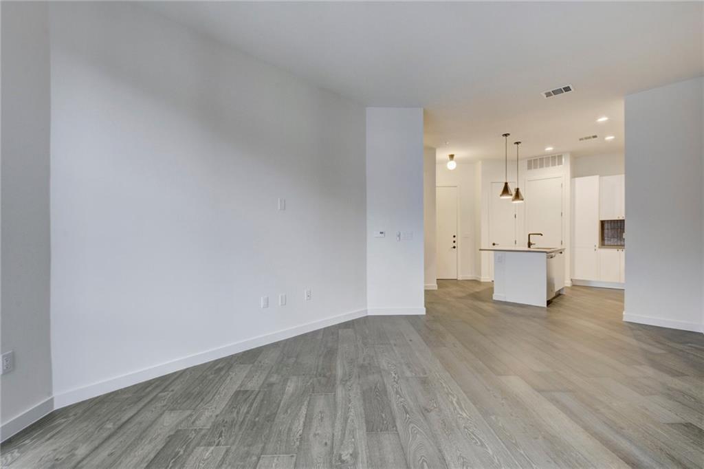 800 Embassy DR # 511