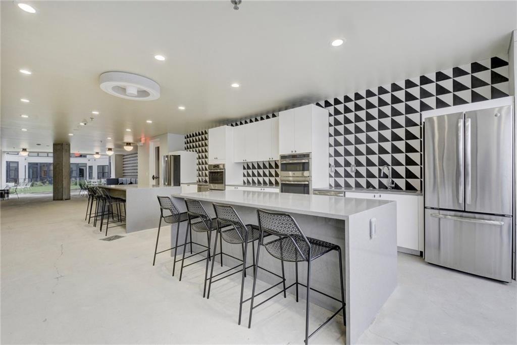 800 Embassy DR # 511