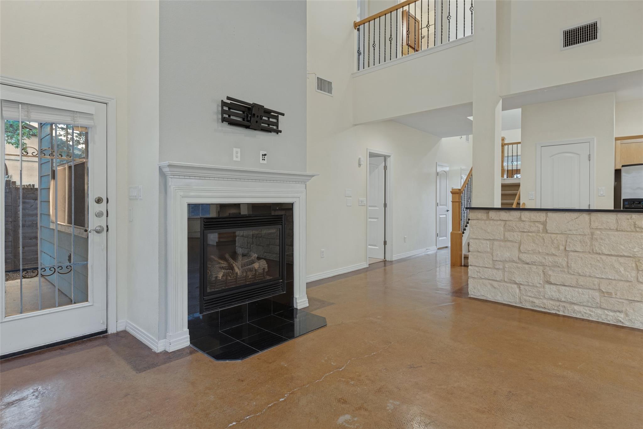 1604 Walnut Ave # A