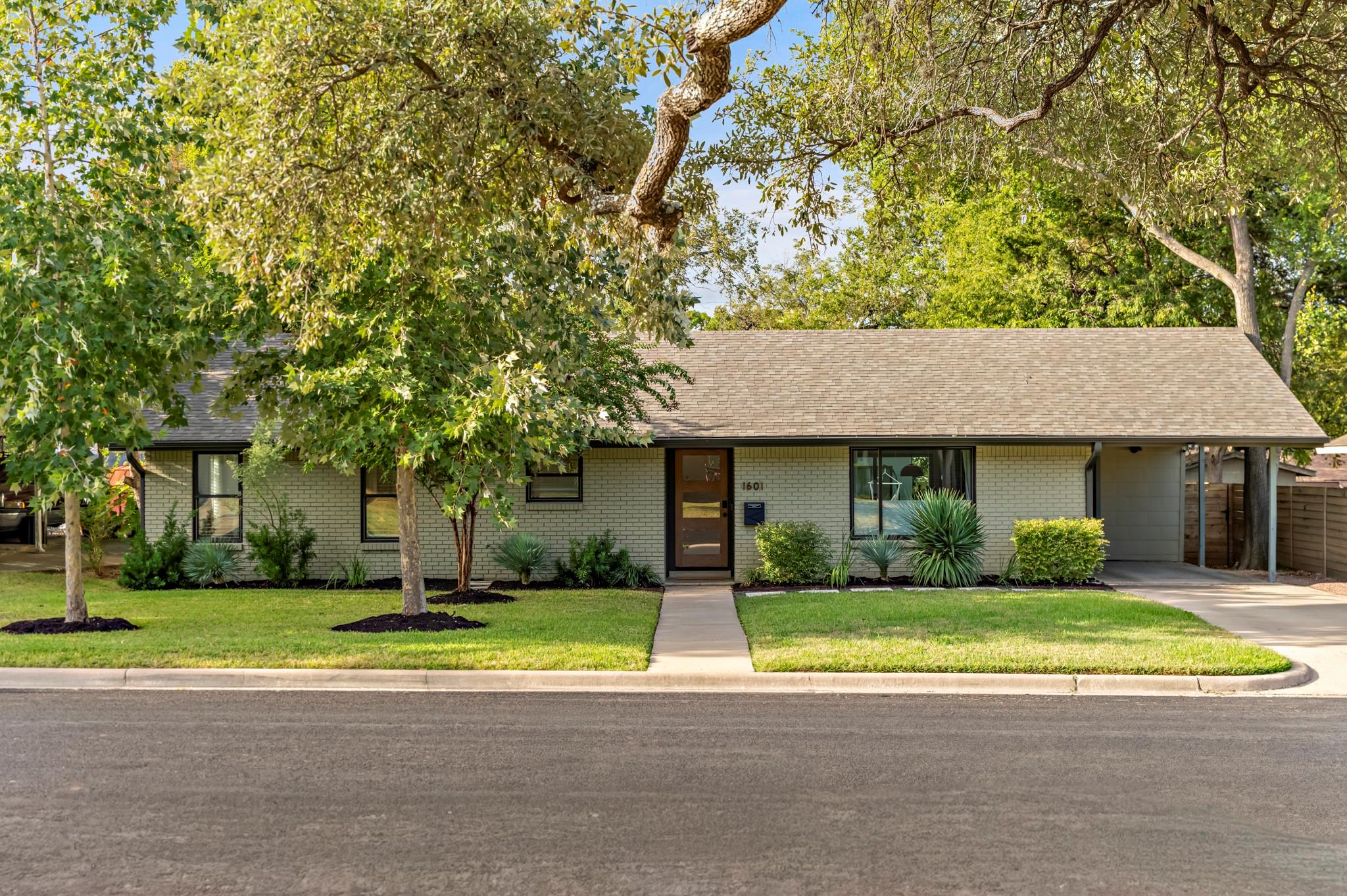 1601 Ashberry DR